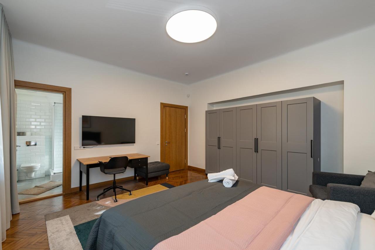 Downtown 4Bd Master Apartment By Hostlovers 考纳斯 外观 照片