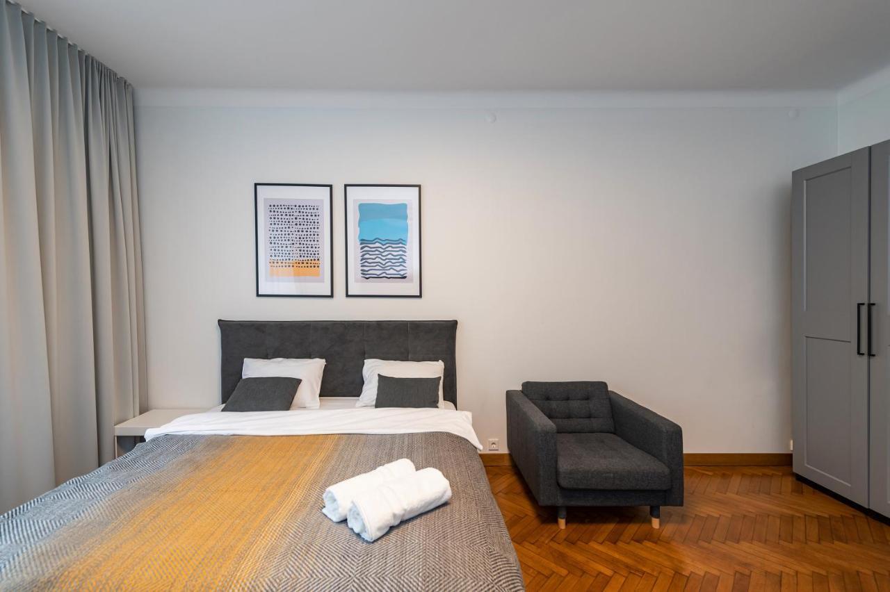 Downtown 4Bd Master Apartment By Hostlovers 考纳斯 外观 照片