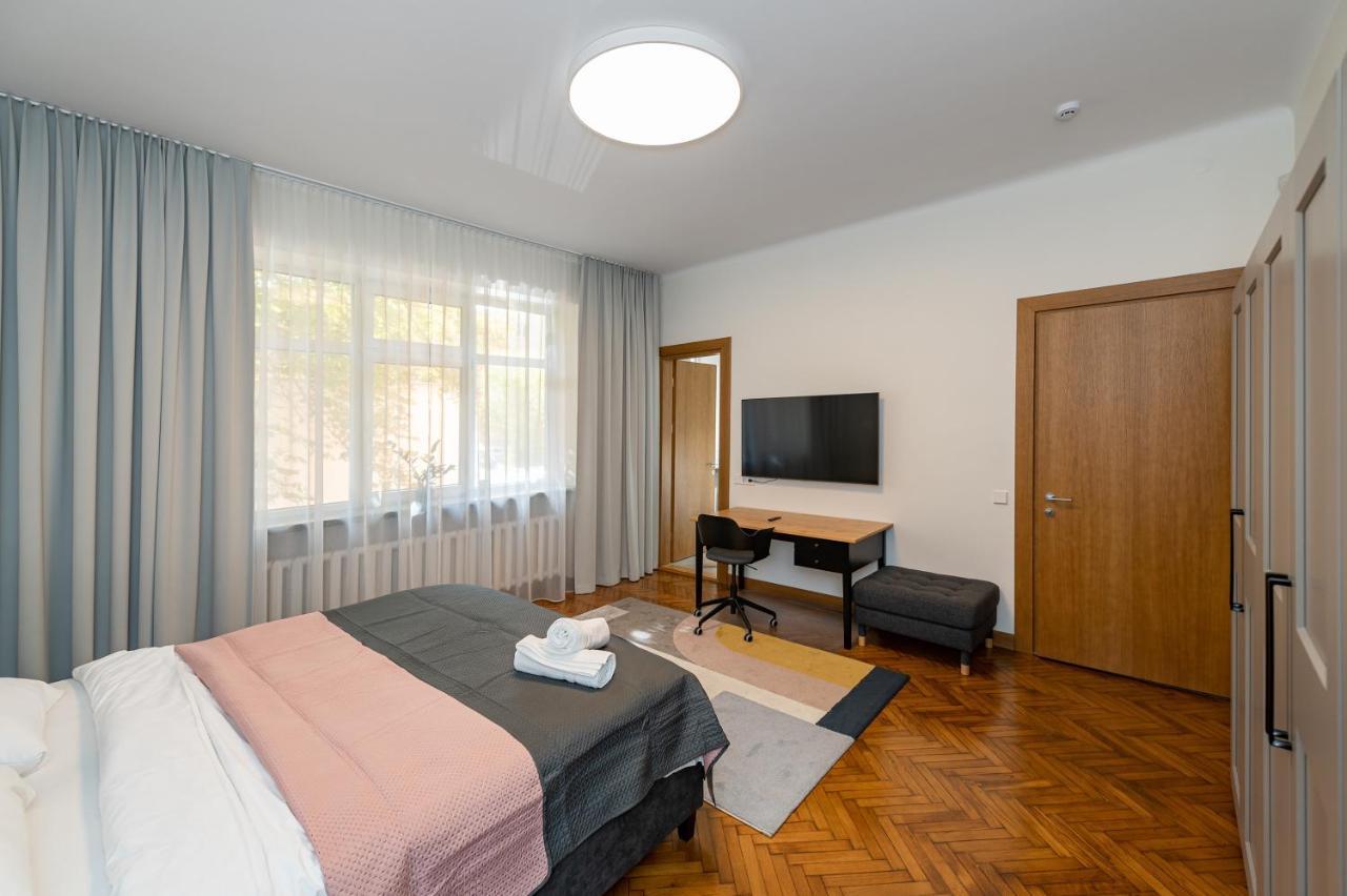 Downtown 4Bd Master Apartment By Hostlovers 考纳斯 外观 照片