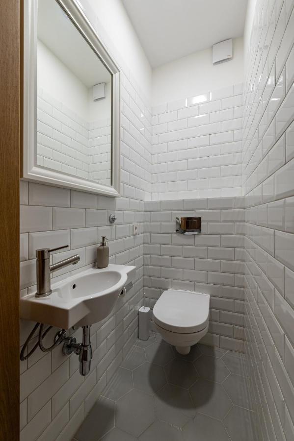 Downtown 4Bd Master Apartment By Hostlovers 考纳斯 外观 照片