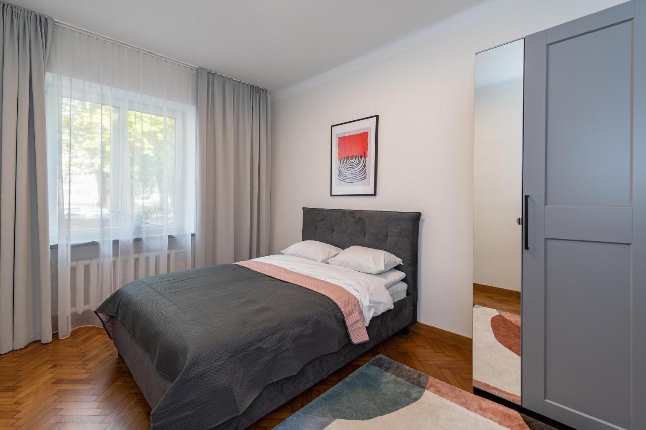 Downtown 4Bd Master Apartment By Hostlovers 考纳斯 外观 照片